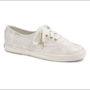 Kate Spade Champion Daisy Lace & gold Keds